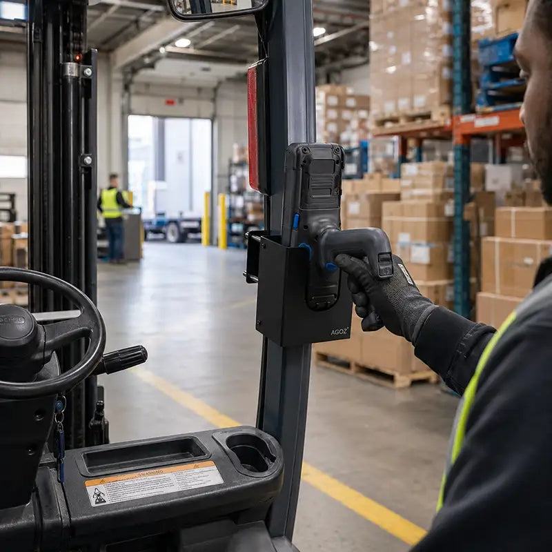 Bereiten Sie Janam Scan Gun Handhelds für die Gabelstapler-basierte Inventurarbeit vor.
